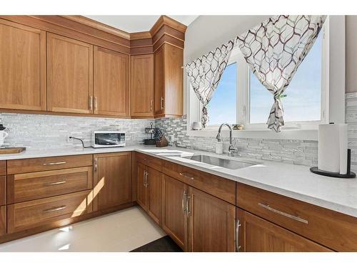 243077 Range Road 255, Rural Wheatland County, AB - Indoor Photo Showing Kitchen