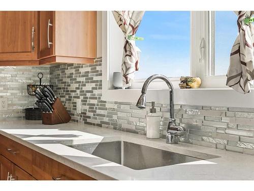 243077 Range Road 255, Rural Wheatland County, AB - Indoor Photo Showing Kitchen