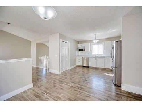 1072 Country Hills Circle Nw, Calgary, AB - Indoor