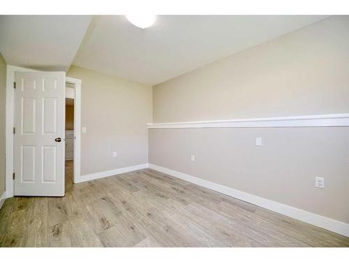 1072 Country Hills Circle Nw, Calgary, AB - Indoor Photo Showing Other Room