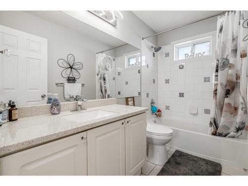 378 Arbour Grove Close Nw, Calgary, AB - Indoor Photo Showing Bathroom
