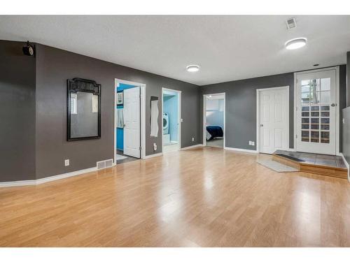 378 Arbour Grove Close Nw, Calgary, AB - Indoor Photo Showing Other Room