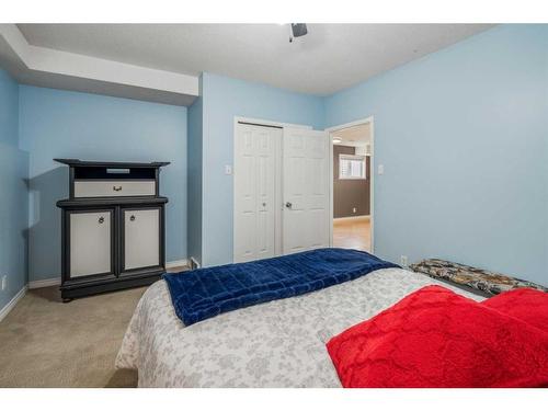 378 Arbour Grove Close Nw, Calgary, AB - Indoor Photo Showing Bedroom