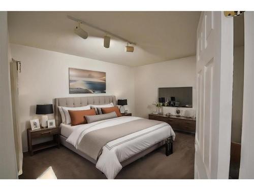 173 Coral Sands Place Ne, Calgary, AB - Indoor Photo Showing Bedroom