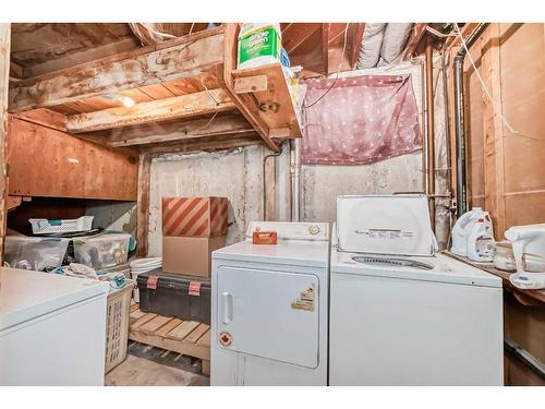 735 67 Avenue Sw, Calgary, AB - Indoor Photo Showing Laundry Room