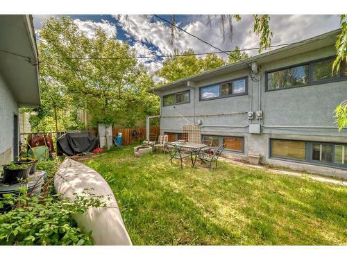 735 67 Avenue Sw, Calgary, AB - Outdoor