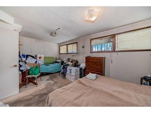 735 67 Avenue Sw, Calgary, AB - Indoor Photo Showing Other Room