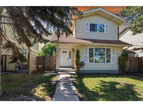 15 Beacham Way Nw, Calgary, AB - Outdoor