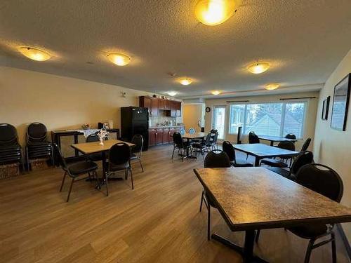 2208-5200 44 Avenue Ne, Calgary, AB - Indoor Photo Showing Dining Room