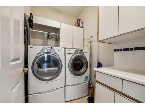 658 Hawkhill Place Nw, Calgary, AB - Indoor Photo Showing Laundry Room