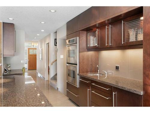 10931 Willowfern Drive Se, Calgary, AB - Indoor Photo Showing Kitchen