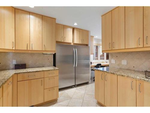 10931 Willowfern Drive Se, Calgary, AB - Indoor Photo Showing Kitchen