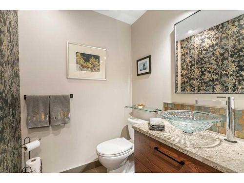 10931 Willowfern Drive Se, Calgary, AB - Indoor Photo Showing Bathroom