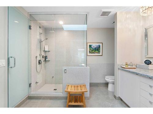 10931 Willowfern Drive Se, Calgary, AB - Indoor Photo Showing Bathroom