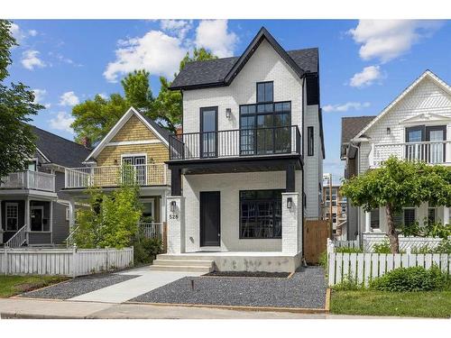 528 19 Avenue Sw, Calgary, AB - Outdoor With Facade