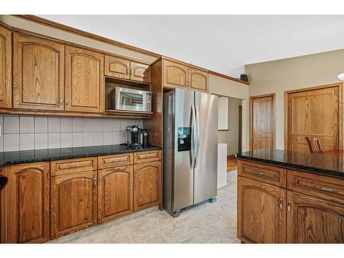 226 Hawkside Mews Nw, Calgary, AB - Indoor Photo Showing Kitchen