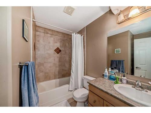 305-1424 22 Avenue Sw, Calgary, AB - Indoor Photo Showing Bathroom