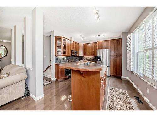 62 Discovery Heights Sw, Calgary, AB - Indoor Photo Showing Kitchen