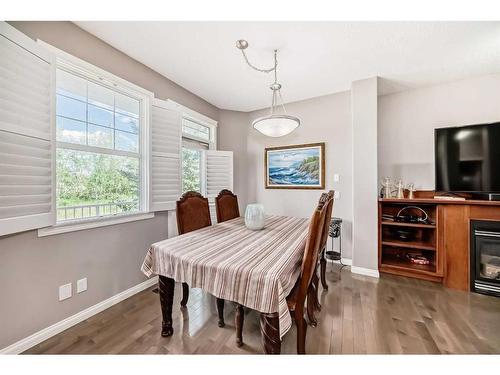 62 Discovery Heights Sw, Calgary, AB - Indoor Photo Showing Dining Room