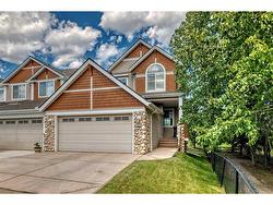 62 Discovery Heights SW Calgary, AB T3H 4Y6