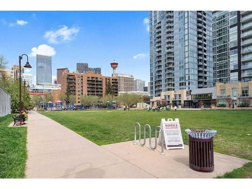 701-215 14 Avenue Sw, Calgary, AB - Outdoor With Facade