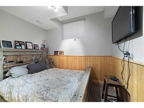 282167 Range Road 53, Rural Rocky View County, AB - Indoor Photo Showing Bedroom