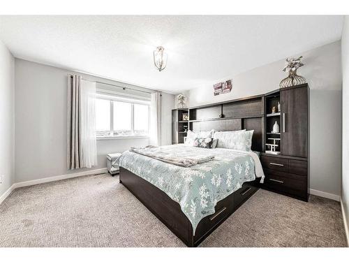 240 Lucas Crescent Nw, Calgary, AB - Indoor Photo Showing Bedroom