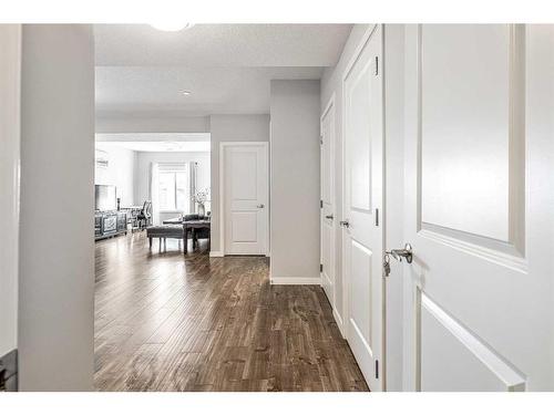 240 Lucas Crescent Nw, Calgary, AB - Indoor Photo Showing Other Room