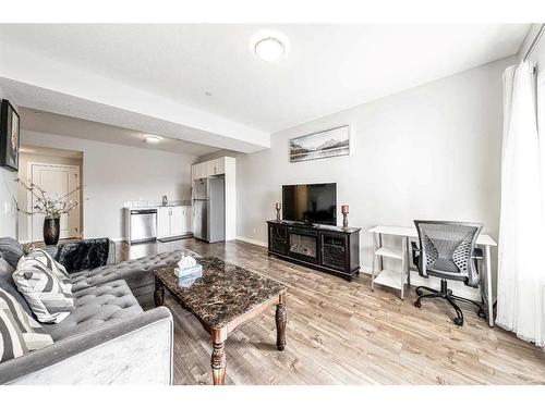 240 Lucas Crescent Nw, Calgary, AB - Indoor Photo Showing Living Room