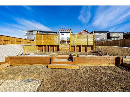 240 Lucas Crescent Nw, Calgary, AB - Outdoor