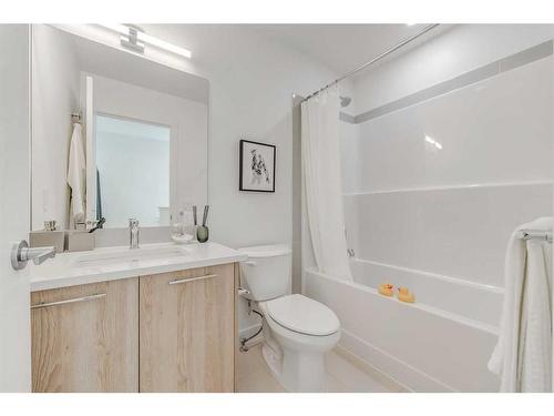 #439-857 Belmont Avenue Sw, Calgary, AB - Indoor Photo Showing Bathroom