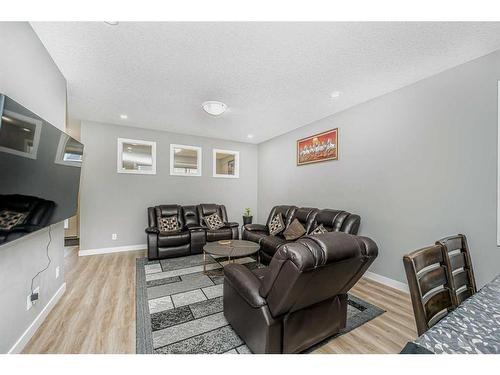 135 Homestead Drive Ne, Calgary, AB - Indoor