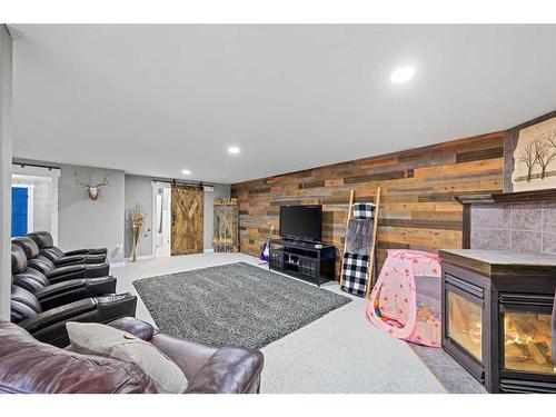 33064 Rr 51, Rural Mountain View County, AB - Indoor With Fireplace