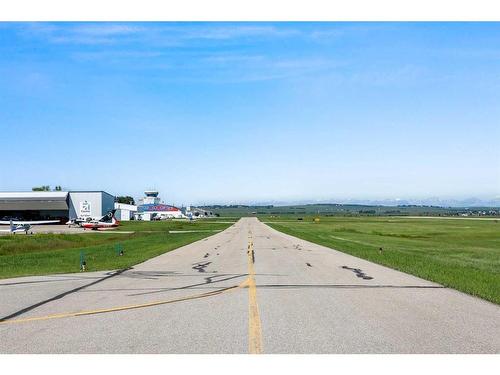 558 Hurricane Drive, Rural Rocky View County, AB 