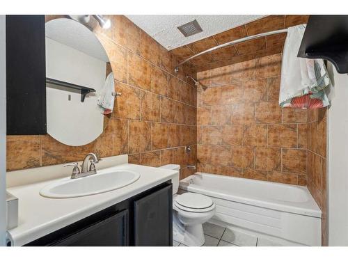 307-1900 25A Street Sw, Calgary, AB - Indoor Photo Showing Bathroom