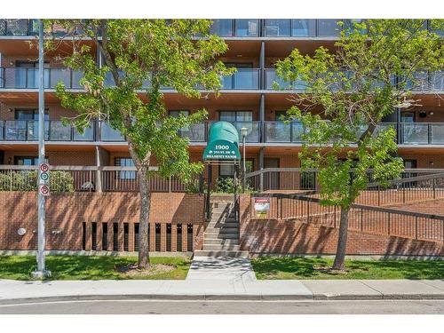 307-1900 25A Street Sw, Calgary, AB - Outdoor With Balcony With Facade