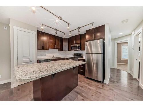 705 Mckenzie Towne Square Se, Calgary, AB - Indoor Photo Showing Kitchen