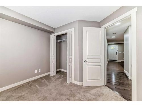 705 Mckenzie Towne Square Se, Calgary, AB - Indoor Photo Showing Other Room