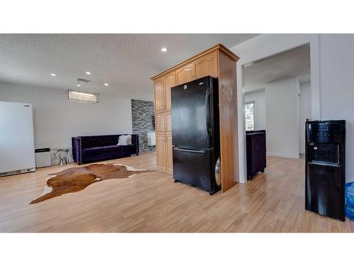 4855 Rundlewood Drive Ne, Calgary, AB - Indoor With Fireplace