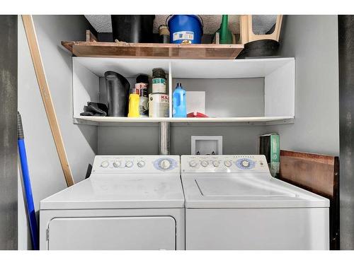 G1-835 19 Avenue Sw, Calgary, AB - Indoor Photo Showing Laundry Room