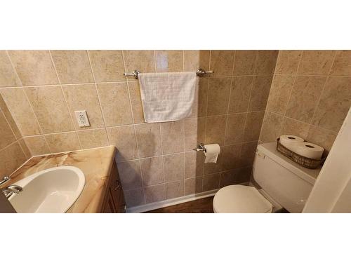 195 Becker Crescent, Fort Mcmurray, AB - Indoor Photo Showing Bathroom