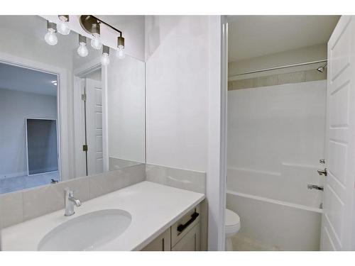 44 Precedence View, Cochrane, AB - Indoor Photo Showing Bathroom