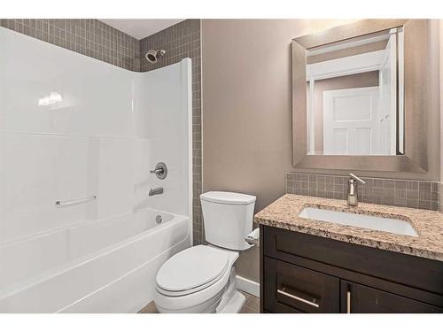 820 Coopers Square Sw, Airdrie, AB - Indoor Photo Showing Bathroom