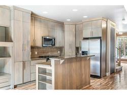 3-2421 29 Street SW Calgary, AB T3E 2K3