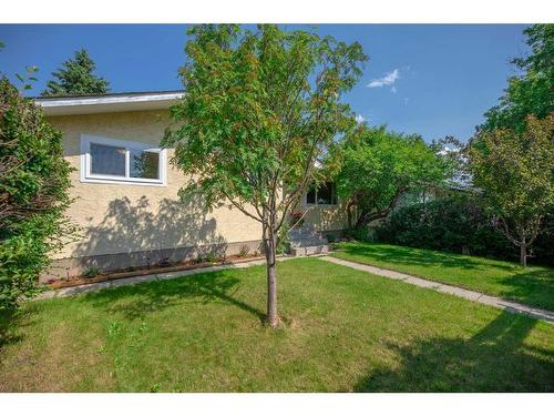 112 Baird Avenue, Cochrane, AB - Outdoor