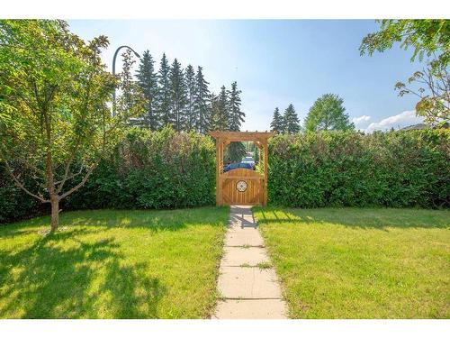 112 Baird Avenue, Cochrane, AB - Outdoor