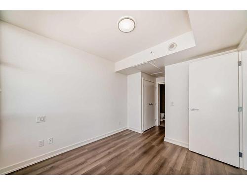 604-128 2 Street Sw, Calgary, AB - Indoor Photo Showing Other Room