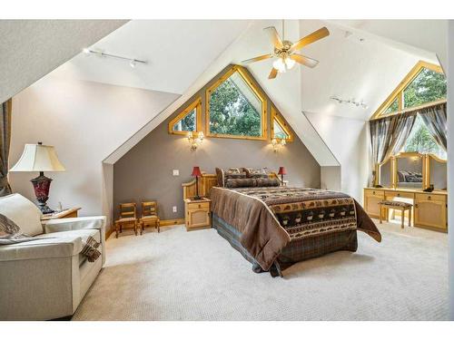 3 Woodlands Estates Crescent, Rural Rocky View County, AB - Indoor Photo Showing Bedroom