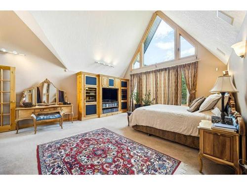 3 Woodlands Estates Crescent, Rural Rocky View County, AB - Indoor Photo Showing Bedroom