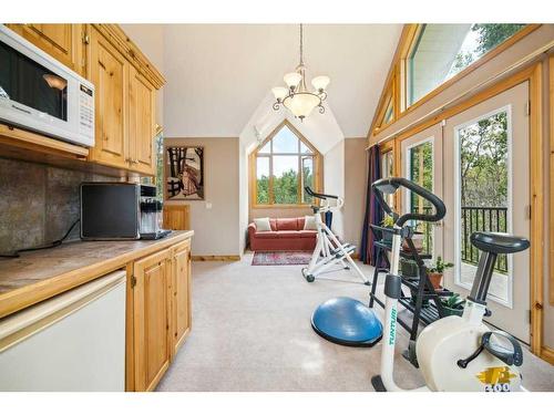 3 Woodlands Estates Crescent, Rural Rocky View County, AB - Indoor Photo Showing Gym Room